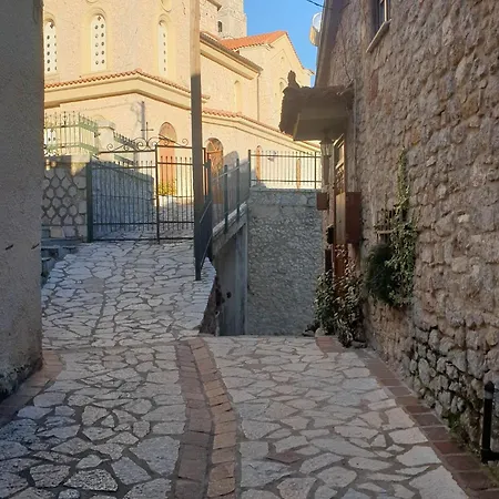 ζεστή φωλιά * Αράχωβα